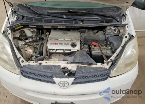 2005 Toyota Sienna Le z USA, uszkodzony, nr VIN 5TDBA23C65S048050